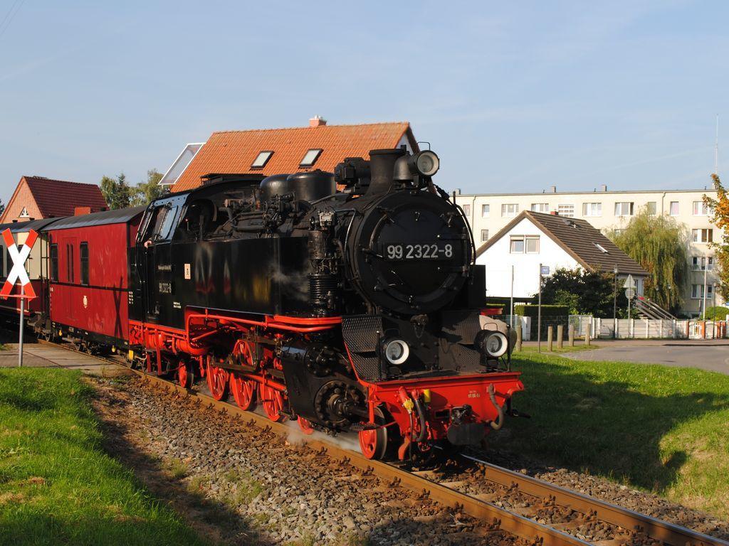 Fewo Strandstrasse - Fuehrt Auf Die Schoene Ostsee-Seebruecke Kuehlungsborn Exterior photo